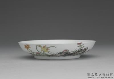 图片[2]-Dish with flowers in falangcai painted enamels, Qing dynasty, Yongzheng reign (1723-1735)-China Archive